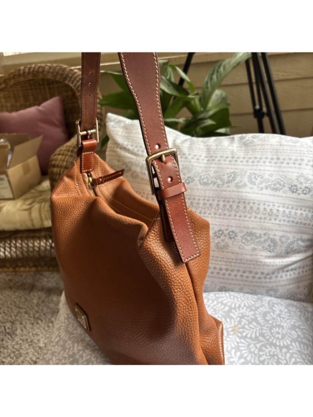 dooney and bourke X-Large Courtney Sac Pebble Grain Leather - Picture 2 of 9
